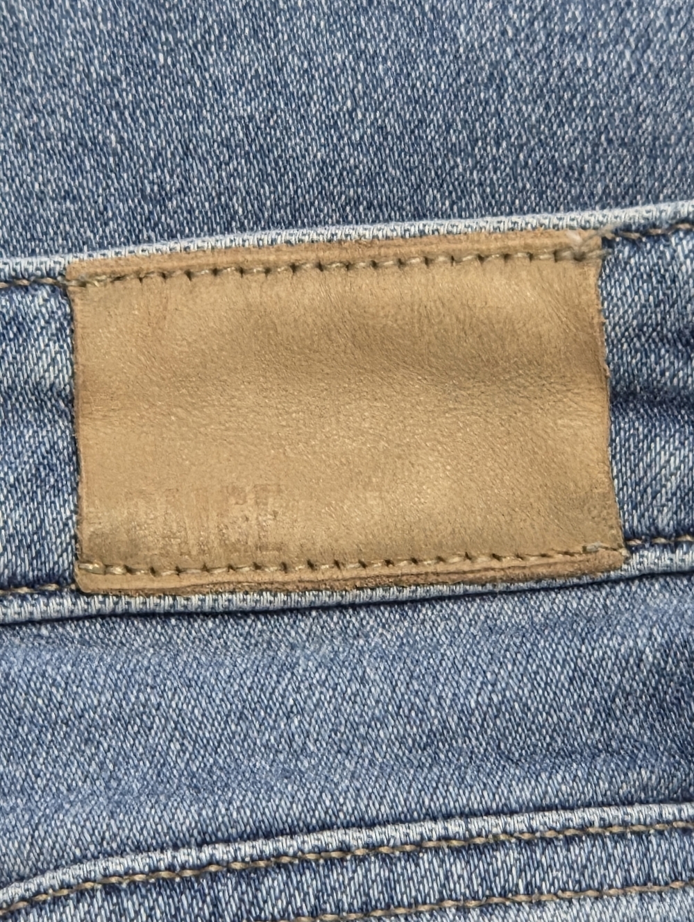 PAIGE Cindy High Rise Raw Hem Jeans Light Wash 32 - Picture 11 of 12